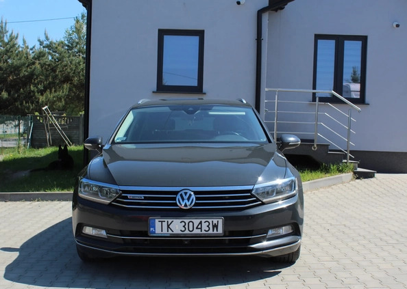 Volkswagen Passat cena 76600 przebieg: 199999, rok produkcji 2017 z Giżycko małe 781